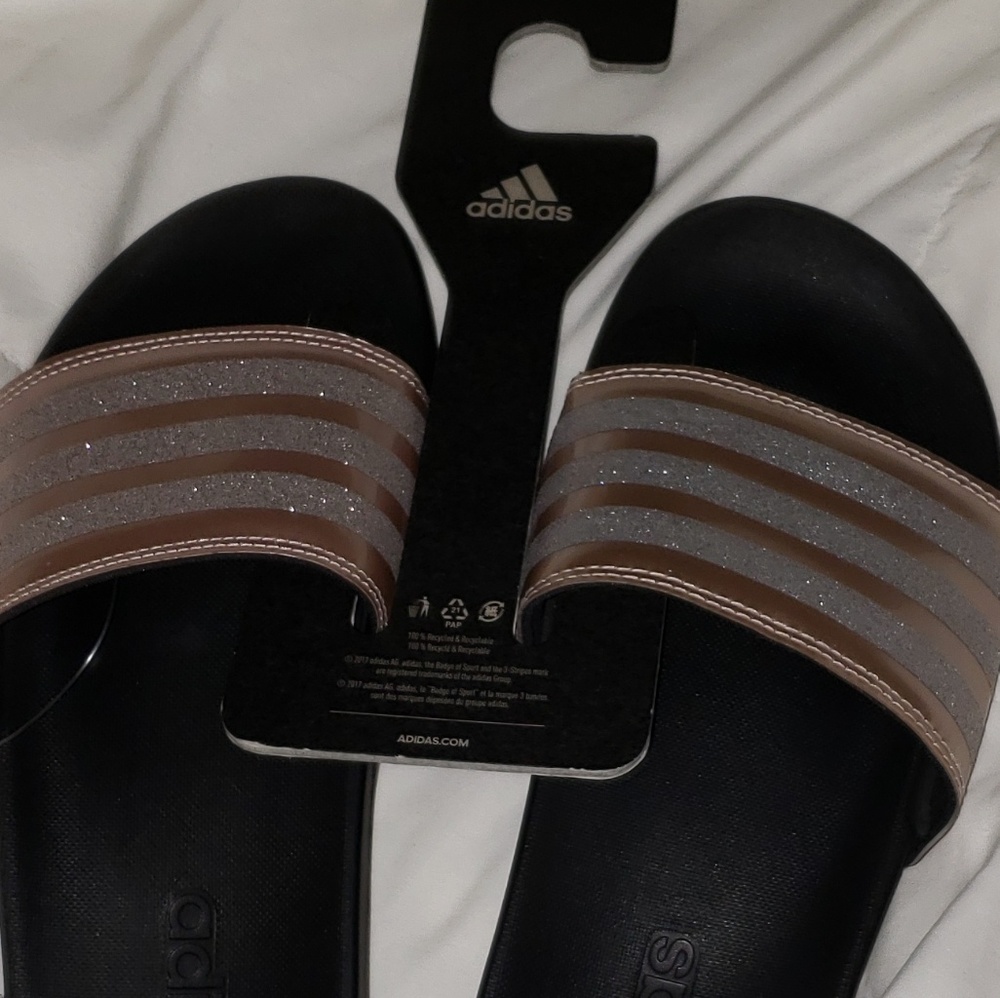 NWT Size 6 Adidas Adilette Cloud Foam Plus slides
